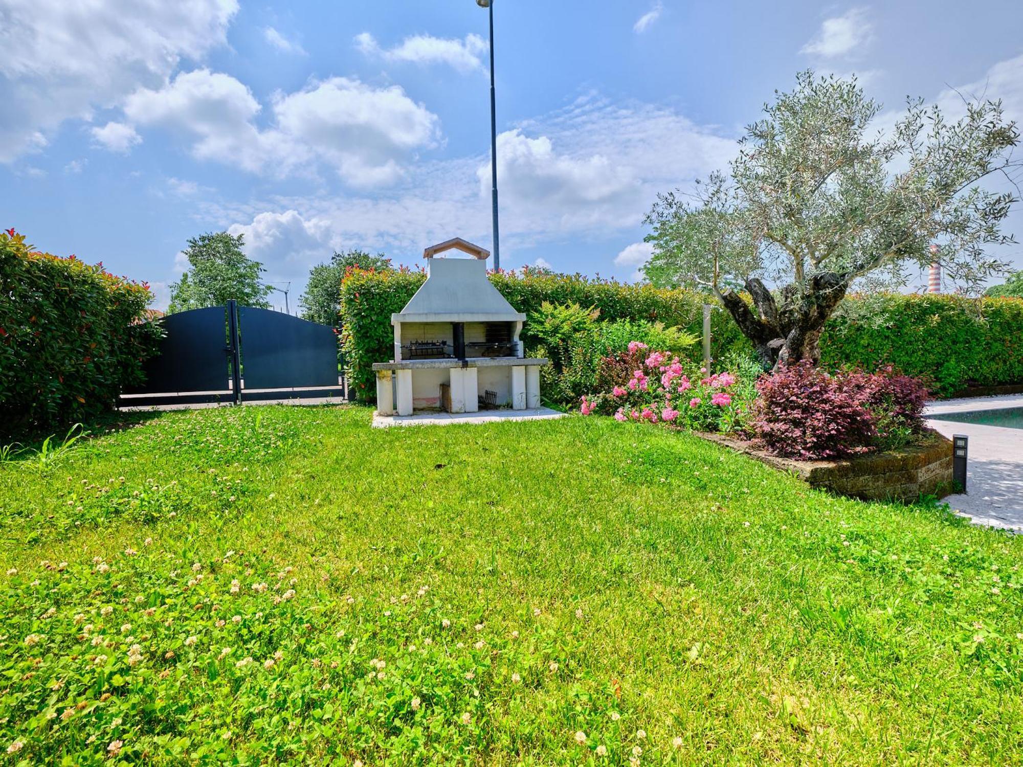 Villasgarda - Villa Leone Salionze Exterior photo